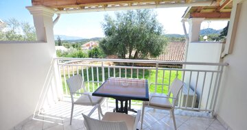 Hotel Michelangelo -terasa- letecký zájazd s CK Turancar  Korfu - Kassiopi