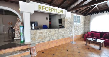 Hotel Michelangelo - recepcia- letecký zájazd s CK Turancar  Korfu - Kassiopi