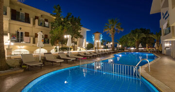 Kalyves Beach Hotel - nočný záber-letecký zájazd CK Turancar - Kréta, Karvos