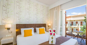 Kalyves Beach Hotel - dvojlôžková izba s výhľadom na more -letecký zájazd CK Turancar - Kréta, Karvos