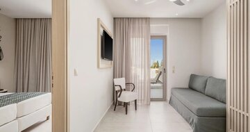 Hotel Sirios Village Luxury - superior rodinná jednolspálňová suita - letecký zájazd CK Turancar - Kréta, Kato Daratso