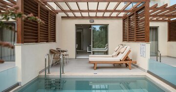 Hotel Sirios Village Luxury - Superior apartmán s bazénom  - letecký zájazd CK Turancar - Kréta, Kato Daratso