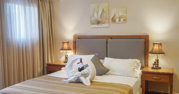 Flamingos Hotel - dvojlôžková izba s možnosťou prístelky -letecký zájazd CK Turancar - Kréta, Chania
