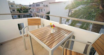 Flamingos Hotel -superior apartmán -letecký zájazd CK Turancar - Kréta, Chania