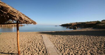 Flamingos Hotel - pláž -letecký zájazd CK Turancar - Kréta, Chania