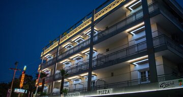 Hotel Europe exteriér - Paralia - letecký zájazd CK TURANCAR