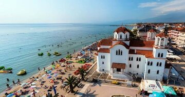 Paralia - centrum - pláž
