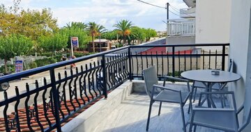 Hotel IRO - balkón - autobusový a letecký zájazd CK TURANCAR