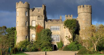 Letecký poznávací zájazd Dublin a južné Írsko Malahide castle