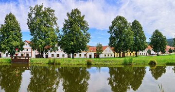CK Turancar, autobusový poznávací zájazd, Česko a Rakúsko, Holašovice - panoráma dediny