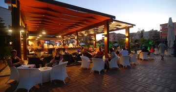 Hotel My Home Resort - bar pri bazéne - letecký zájazd CK Turancar - Turecko, Avsallar