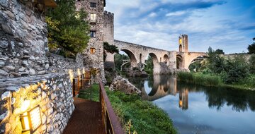 CK Turancar, Letecké poznávacie zájazdy, Španielsko, Slnečné Katalánsko a Barcelona, Besalú