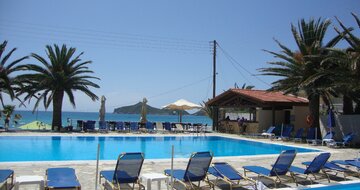 Hotel Alkyon - bazén - letecký zájazd CK Turancar - Korfu, Agios Georgios