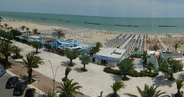 Rezidencia Mediterraneo - pláž - CK Turancar (San Benedetto del Tronto - Palmová riviéra)
