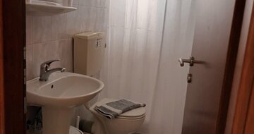 Apartmány Stella - kúpeľňa - autobusová doprava CK Turancar(Olympic Beach, Olympská riviéra)