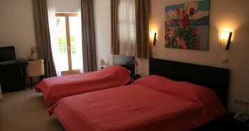 Hotel Nikola - izba - autobusový zájazd CK Turancar - Chorvátsko - Vodice