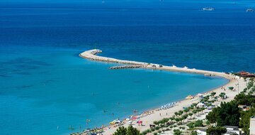 hotel Brzet - mestská pláž Omiš - autobusový zájazd CK Turancar - Chorvátsko, Omiš