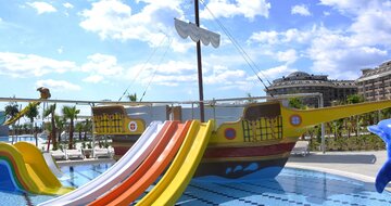 Hotel Sunmelia Beach Resort & Spa - bazén - letecký zájazd CK Turancar - Turecko, Kizilagac
