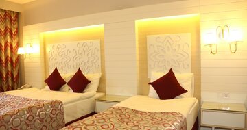 Hotel Sunmelia Beach Resort & Spa - izba - letecký zájazd CK Turancar - Turecko, Kizilagac