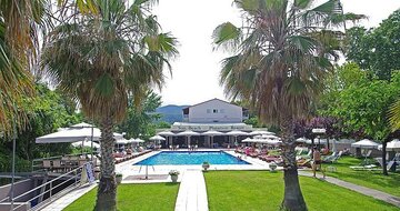 Hotel Sun Beach-Platamonas-Olympská riviéra-letecký zájazd CK Turancar-bazén, záhrada