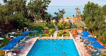 Hotel Sun beach-bazén, záhrada-Platamon-Olympská riviéra (autobusové zájazdy CK Turancar)