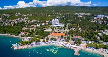 Holiday Resort Ad Turres - pláž - autobusový zájazd CK Turancar - Chorvátsko, Kvarner, Crikvenica