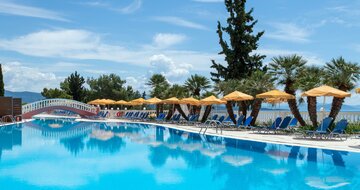 Hotel Sunshine Club - bazén - letecký zájazd CK Turancar - Korfu, Nissaki