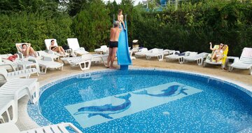Hotel Kamenec Kiten - bazén - zájazd leteckou a autobusovou dopravou CK Turancar  - Bulharsko - Kiten