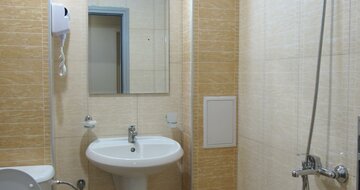 Hotel Kamenec - kúpeľňa - letecký a autokarový zájazd - Bulharsko Nesebar